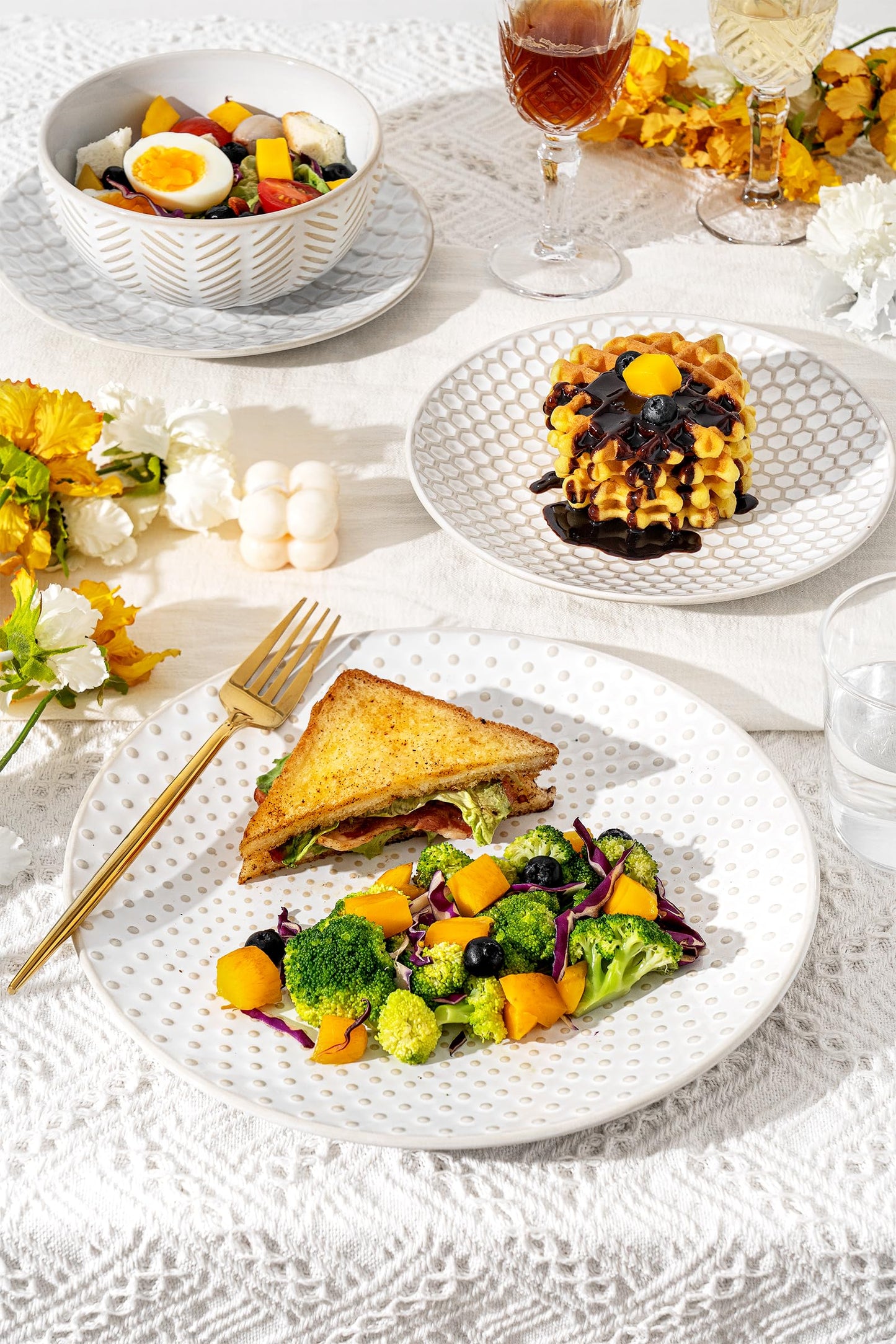 Embossed Scratch-Resistant Dinnerware Set